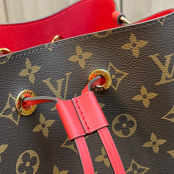 ルイヴィトンバッグ素材ディテール